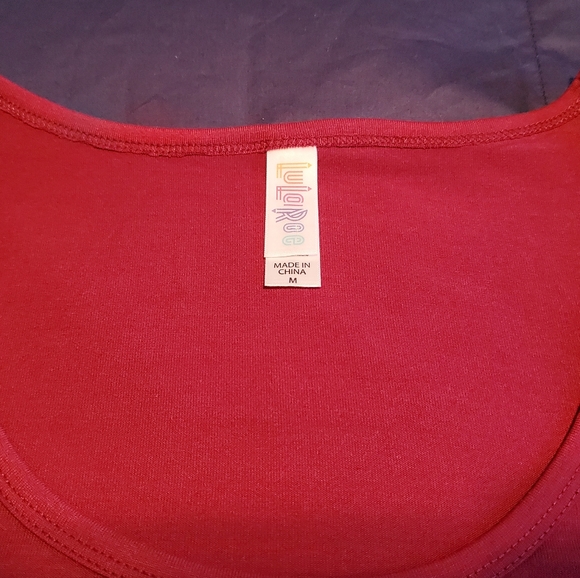 LuLaRoe Classic T - Maroon - Picture 3 of 4